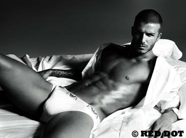 Victoria, David Beckham şi Armani
