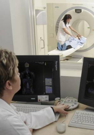 Metoda PET/CT descoperă cancerul din timp  