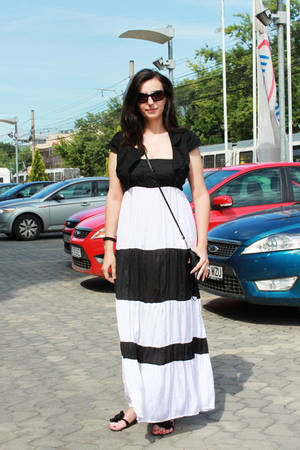 Street Fashion by Unica.ro - Alexandra