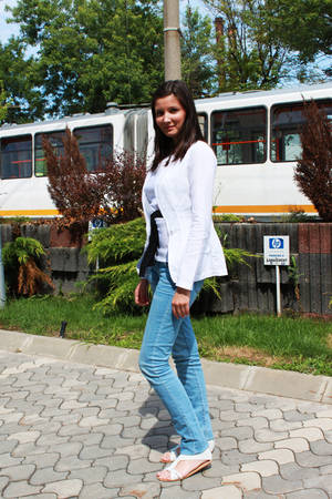 Street Fashion by Unica.ro - Geanina