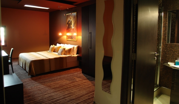Sărbători de lux în hoteluri din 4 capitale europene 
