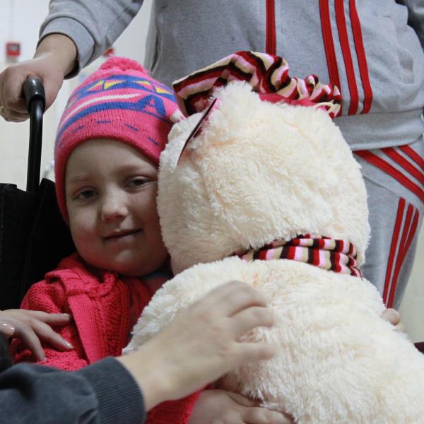 Echipa unica.ro - Moş Crăciun pentru copiii de la Spitalul Fundeni
