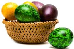 Modele şi vopsele naturale pentru ouăle de Paşte