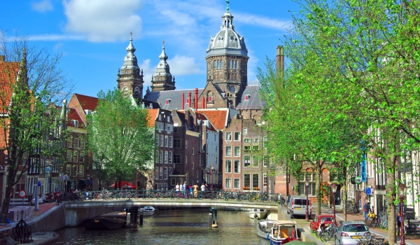 Cât costă un city break la Amsterdam  
