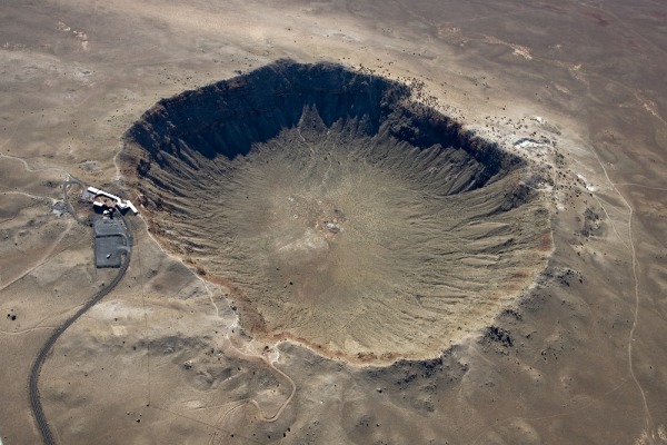 Foto: 5 cratere uriaşe formate de asteroizi