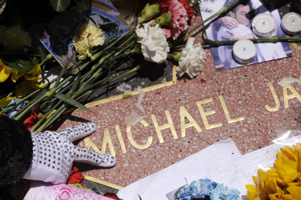 Cele mai emoţionante momente în memoria lui Michael Jackson 