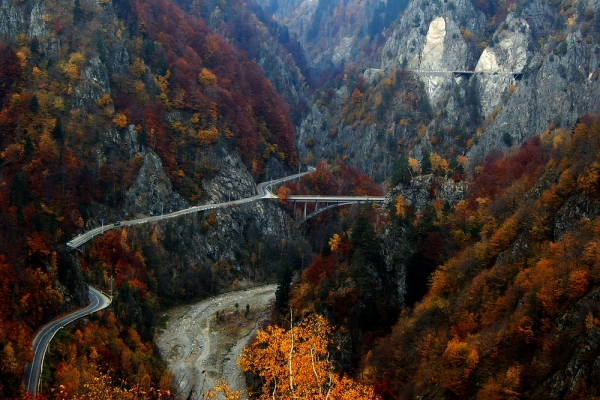 Foto: 9 drumuri fascinante din Europa pe care să le faci cu maşina 