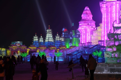 Foto: cele mai spectaculoase sculpturi de gheaţă