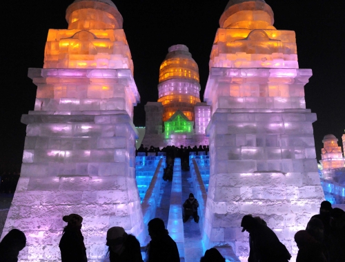 Foto: cele mai spectaculoase sculpturi de gheaţă