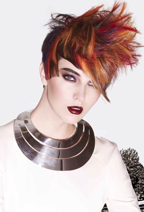 Tendinţe hairstyle: specialiştii propun coafuri şi culori îndrăzneţe