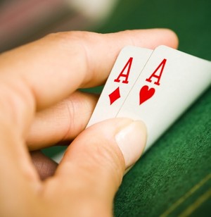 Jocuri obraznice cu care să-ţi condimentezi viaţa din dormitor