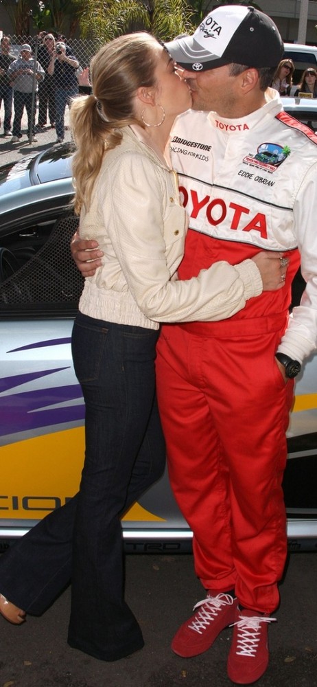 5 cupluri de vedete. Votează cel mai fierbinte sărut!