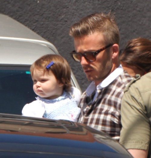 Foto: Ce frumoasă e Harper Beckham! Uite cum a îmbrăcat-o Victoria!