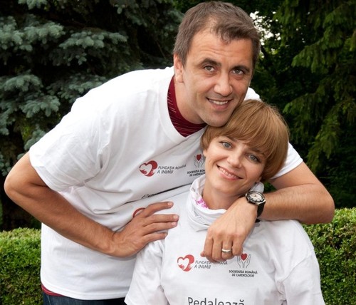 Foto: Ce se mai plimbă vedetele TVR pe două roţi!