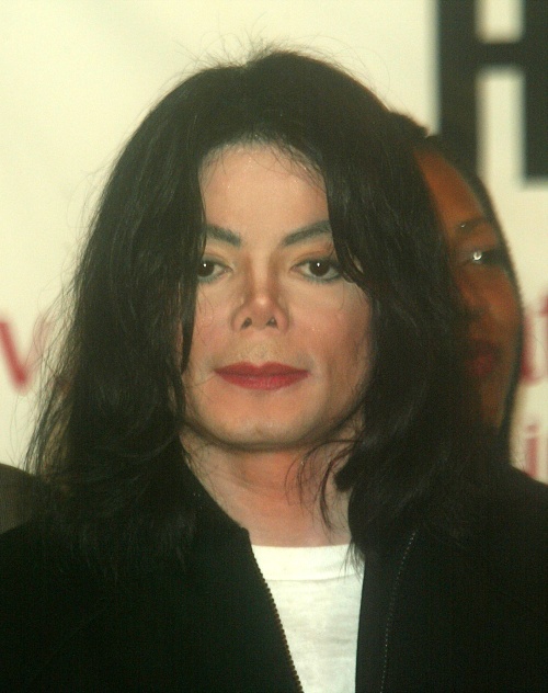 Pamela Anderson şi-a dorit să se mărite cu Michael Jackson