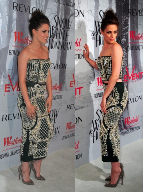 Foto: Kristen Stewart, încă o dată îmbrăcată oribil la un eveniment