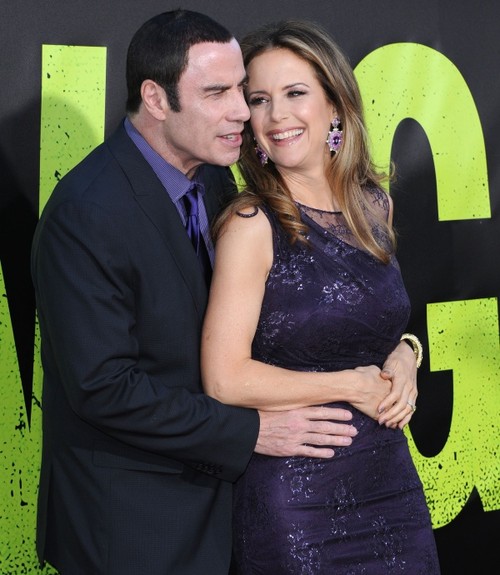 Foto: Ce pupăcioşi sunt John Travolta şi Kelly Preston, în public!
