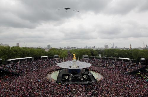 Poze: Noi imagini impresionante de la jubileul reginei