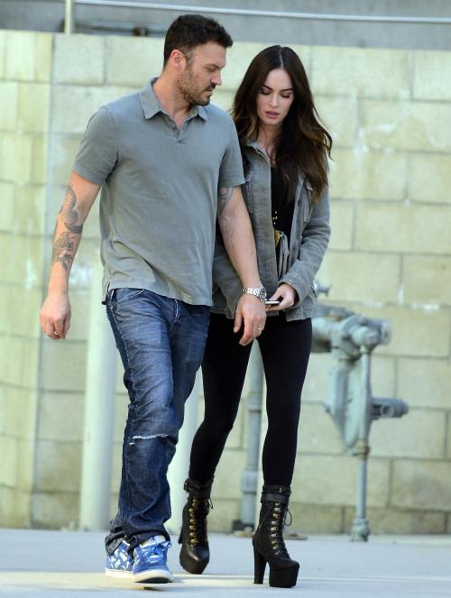 Poze: Ce tocuri uriaşe poartă Megan Fox la film!