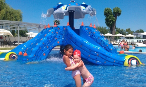 Foto: Ce frumoasă este Violeta, fetiţa Andreei Marin-Bănică!