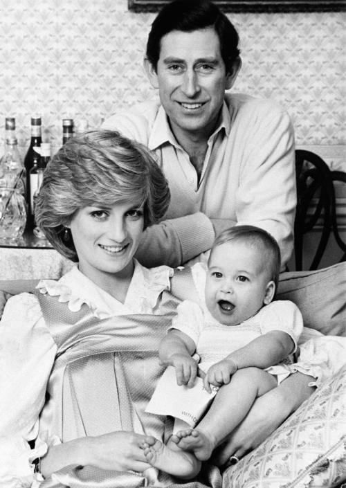 Prinţul William împlineşte 30 de ani. Vezi cele mai frumoase poze cu el!