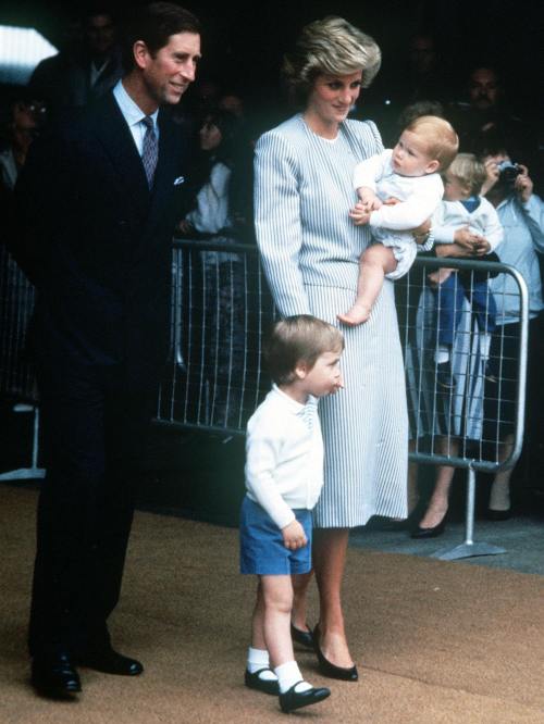 Prinţul William împlineşte 30 de ani. Vezi cele mai frumoase poze cu el!