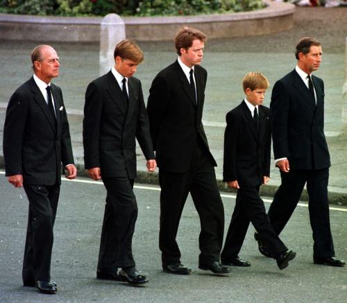 Prinţul William împlineşte 30 de ani. Vezi cele mai frumoase poze cu el!