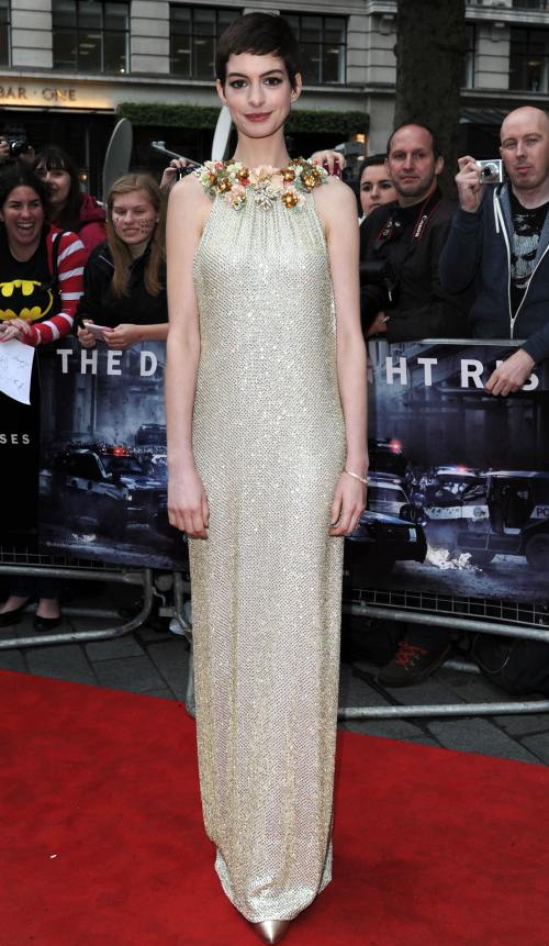 Poze: Anne Hathaway, într-o nouă rochie superbă. Vezi cum arată!