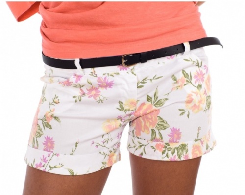 Shopping de vară: 6 piese vestimentare cu print floral must have