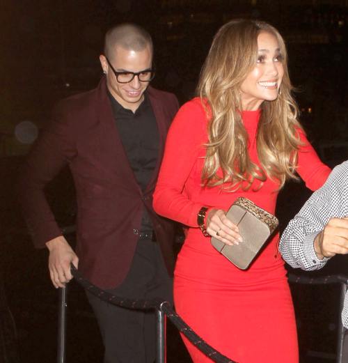 Poze: Cum şi-a petrecut Jennifer Lopez ziua de naştere