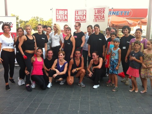 Video: Unica.ro şi Pure Health & Fitness au făcut sport în aer liber