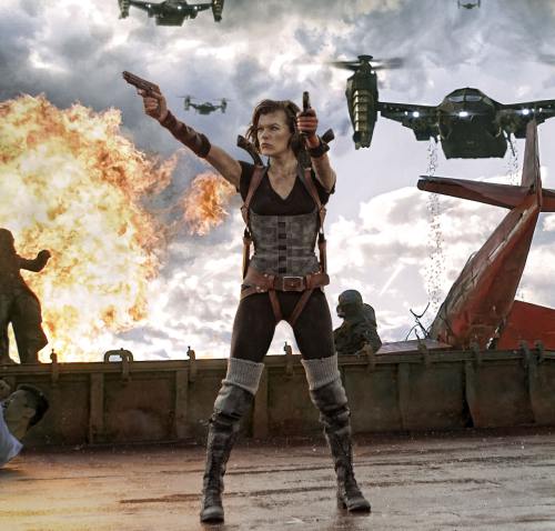 Poze: Ce sexy e Milla Jovovich în noul "Resident Evil"!