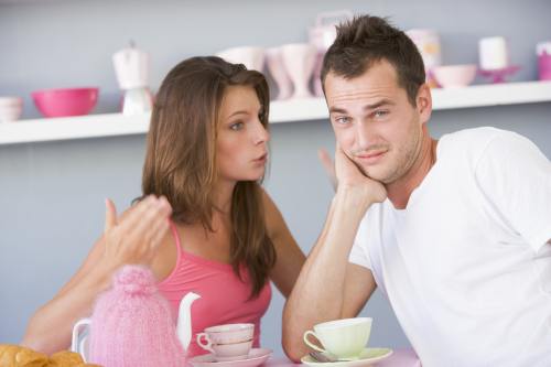 Relaţii: 5 semne că vrea să te părăsească