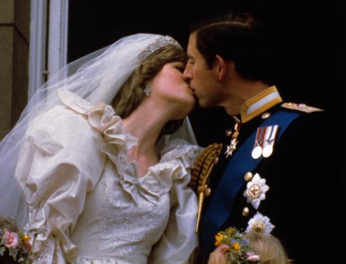 15 ani de la moartea lui Lady Diana. Vezi cele mai frumoase poze cu prinţesa!