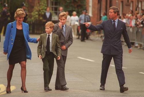 15 ani de la moartea lui Lady Diana. Vezi cele mai frumoase poze cu prinţesa!