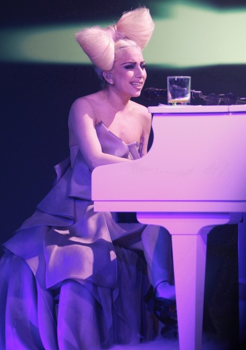 Lady Gaga: 12 lucruri pe care nu le ştiai despre ea!