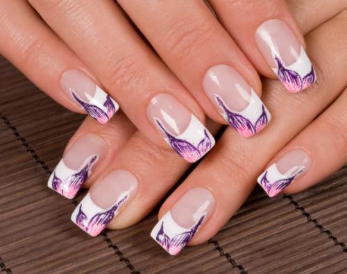 Manichiură: 4 modele florale pe care trebuie să le încerci şi tu