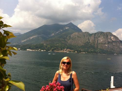 FOTO: Oana Andoni, în vacanţă în Italia