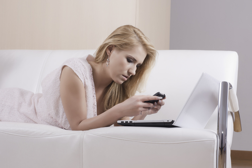 SMS-urile sexy: Ce ar trebui să ştii înainte să le trimiţi