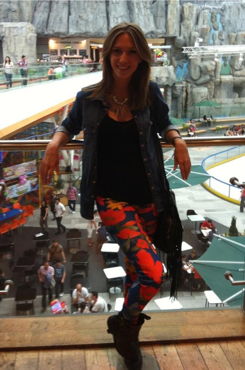 Stil de vedetă: Adela Popescu, o fashionistă adevărată. Inspiră-te de la ea!