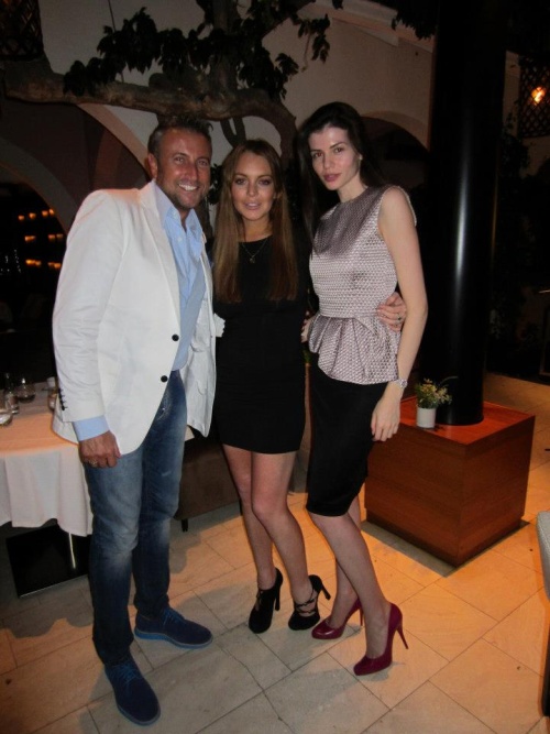 Incredibil! Monica Gabor şi Cătălin Botezatu, celebrităţi la Hollywood! Au luat masa cu Lindsay Lohan!