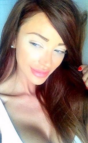 Bianca Drăguşanu arată tot mai bine! Îţi place?