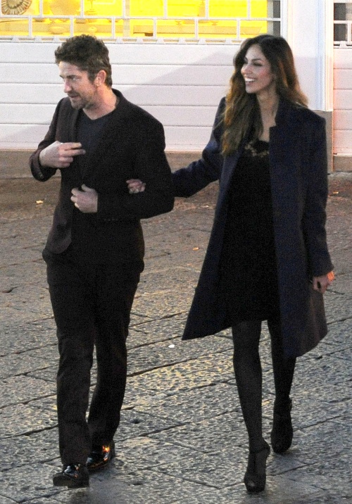 E oficial, se vor căsători! Gerard Butler i-a dat inel cu diamant Mădălinei Ghenea!
