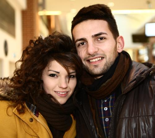 CONCURS: Votează cuplul preferat şi poţi câştiga o rochie Mihaela Drafta