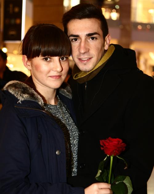 CONCURS: Votează cuplul preferat şi poţi câştiga o rochie Mihaela Drafta