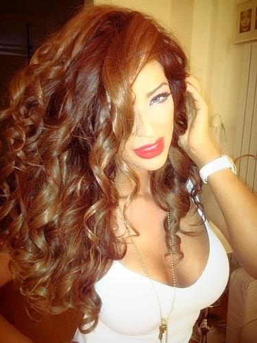 Competiţia silicoanelor: Care e mai "tare", Bianca Drăguşanu sau Anda Adam?