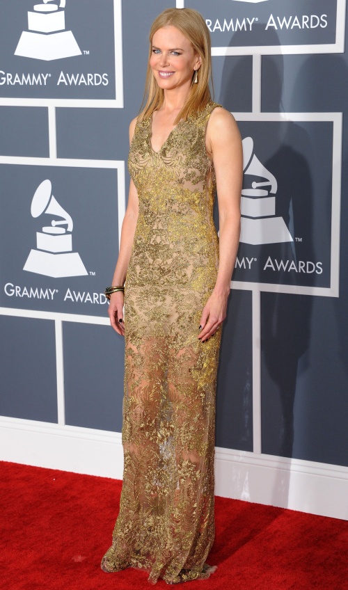 POZE: Top 10 cele mai frumoase rochii de la premiile Grammy 2013. Îţi vor tăia răsuflarea!