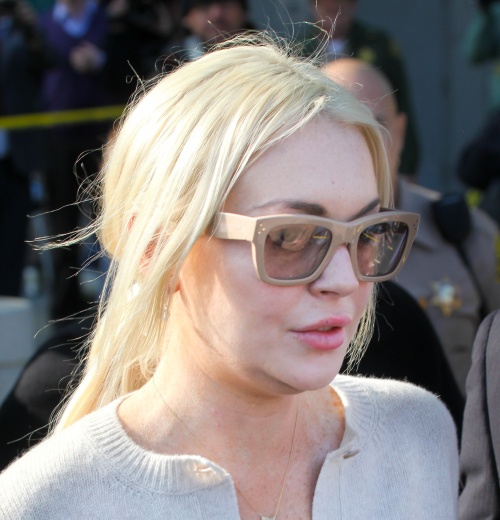Foto: Cele mai oribile 6 apariţii ale lui Lindsay Lohan! Uite cât de rău arată!