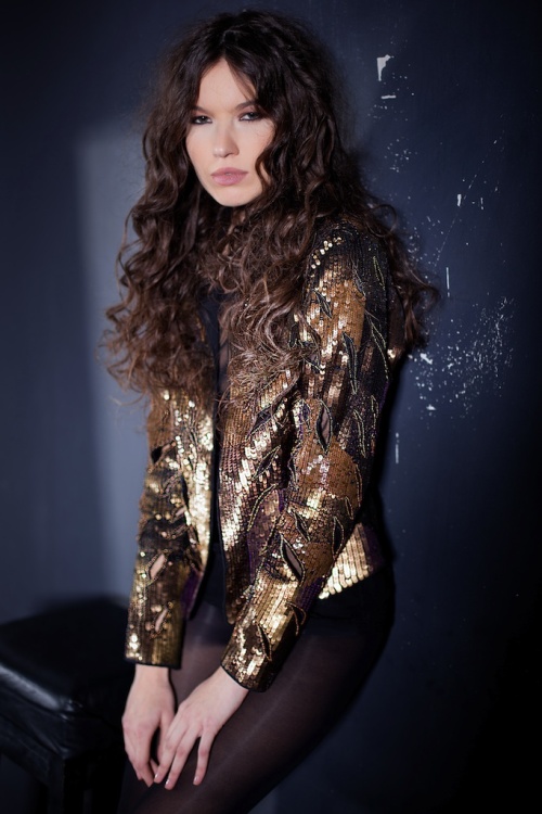 Un nou designer român face furori în străinătate: Silvia Terziu! Uite ce rochii frumoase creează!