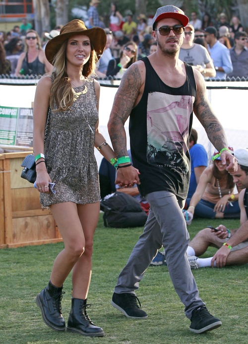 POZE INEDITE! Uite cum s-au îmbrăcat vedetele la festivalul Coachella!